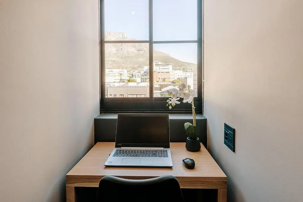 Modern, Sunfilled Urban Apt At The Harri W/Views Cape Town