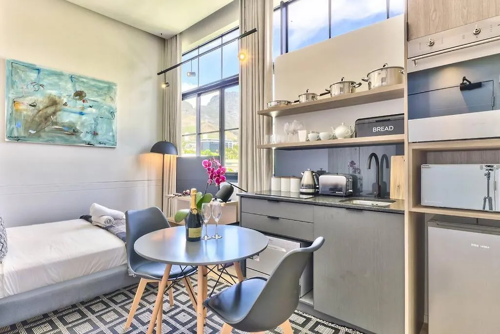 Modern, Sunfilled Urban Apt At The Harri W/Views Cape Town Apartment