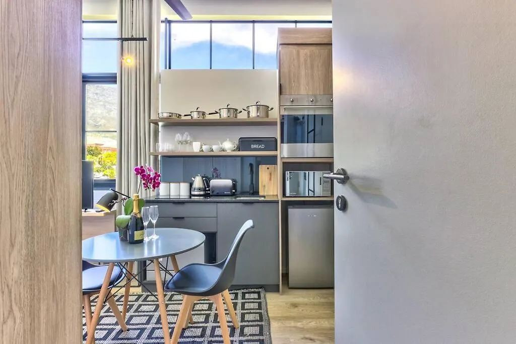 Modern, Sunfilled Urban Apt At The Harri W/Views Cape Town Apartment